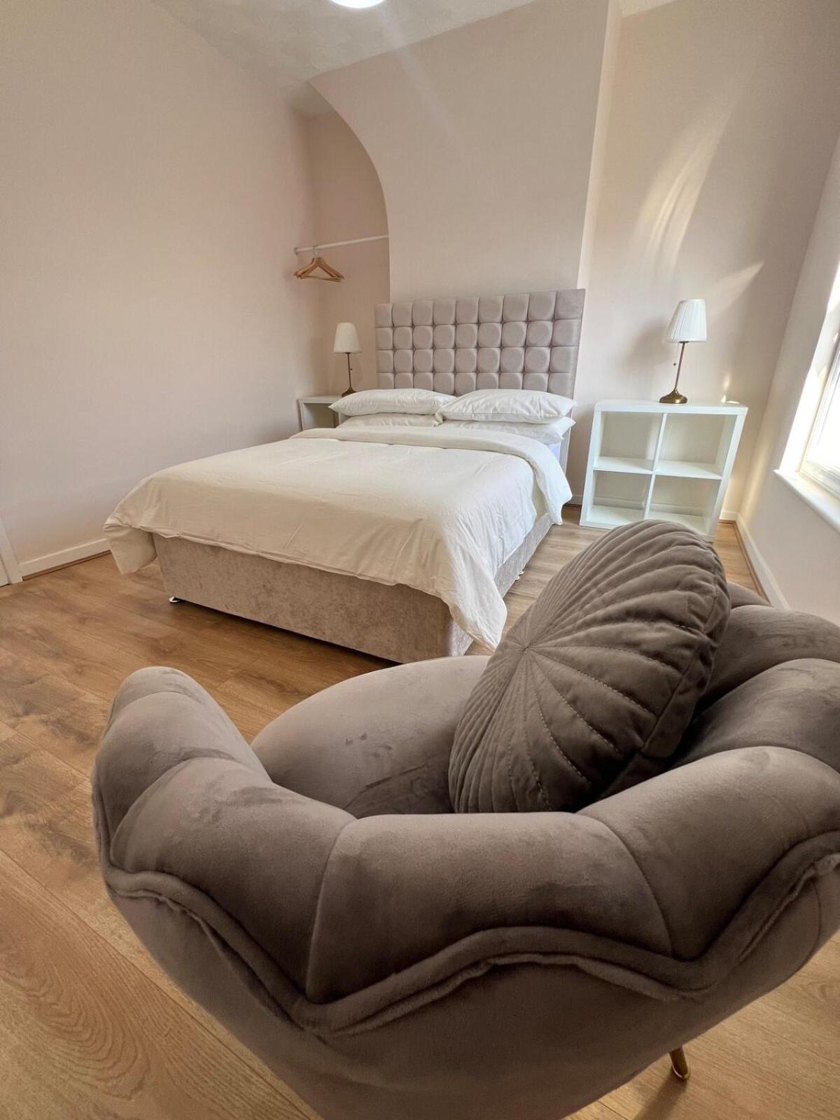 Rose House Stylish 3 Bed Near Anfield And Goodison Park Holiday home *