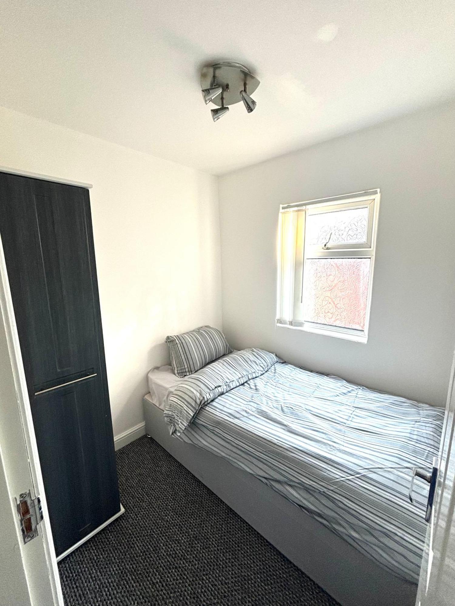 Homestay Single Bedroom In Anfield