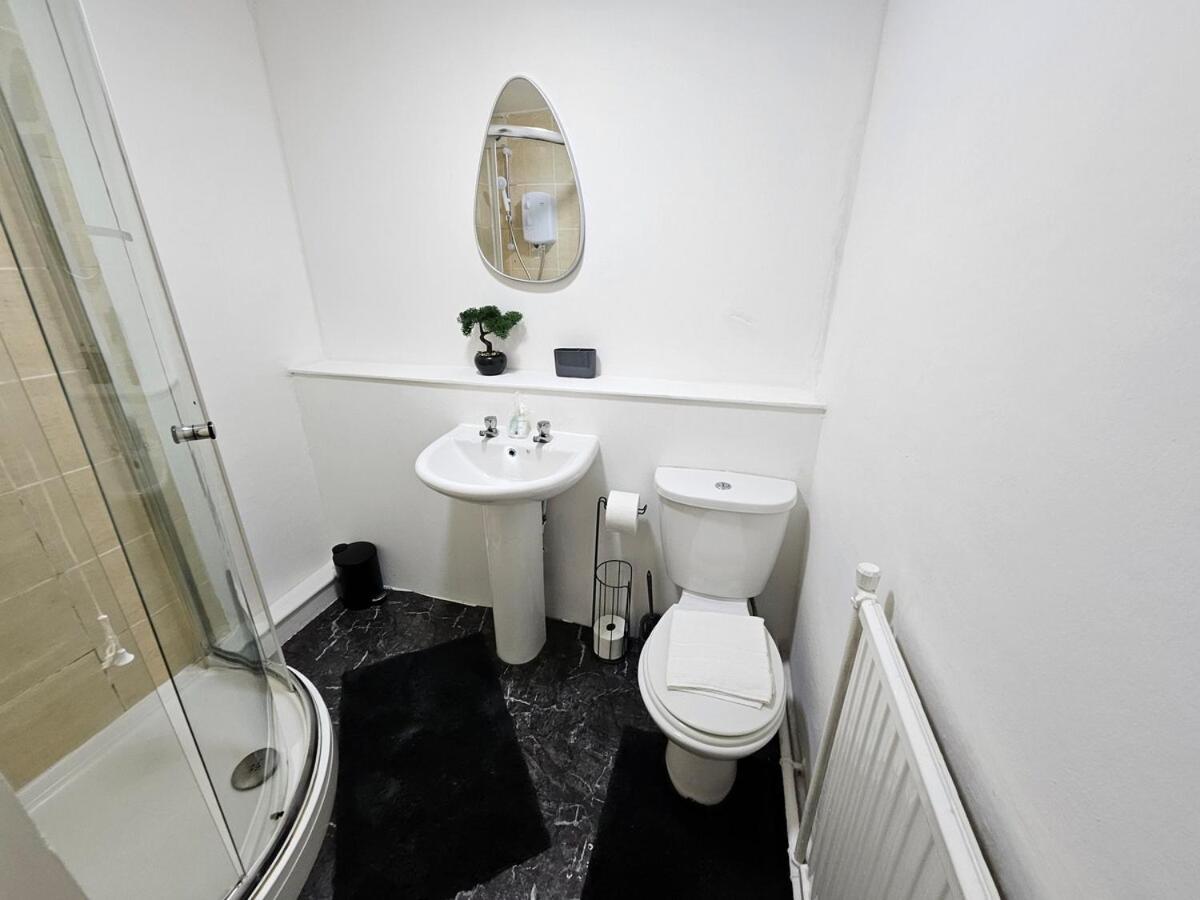 Apartment Furnished 1 Bedroom In Liverpool