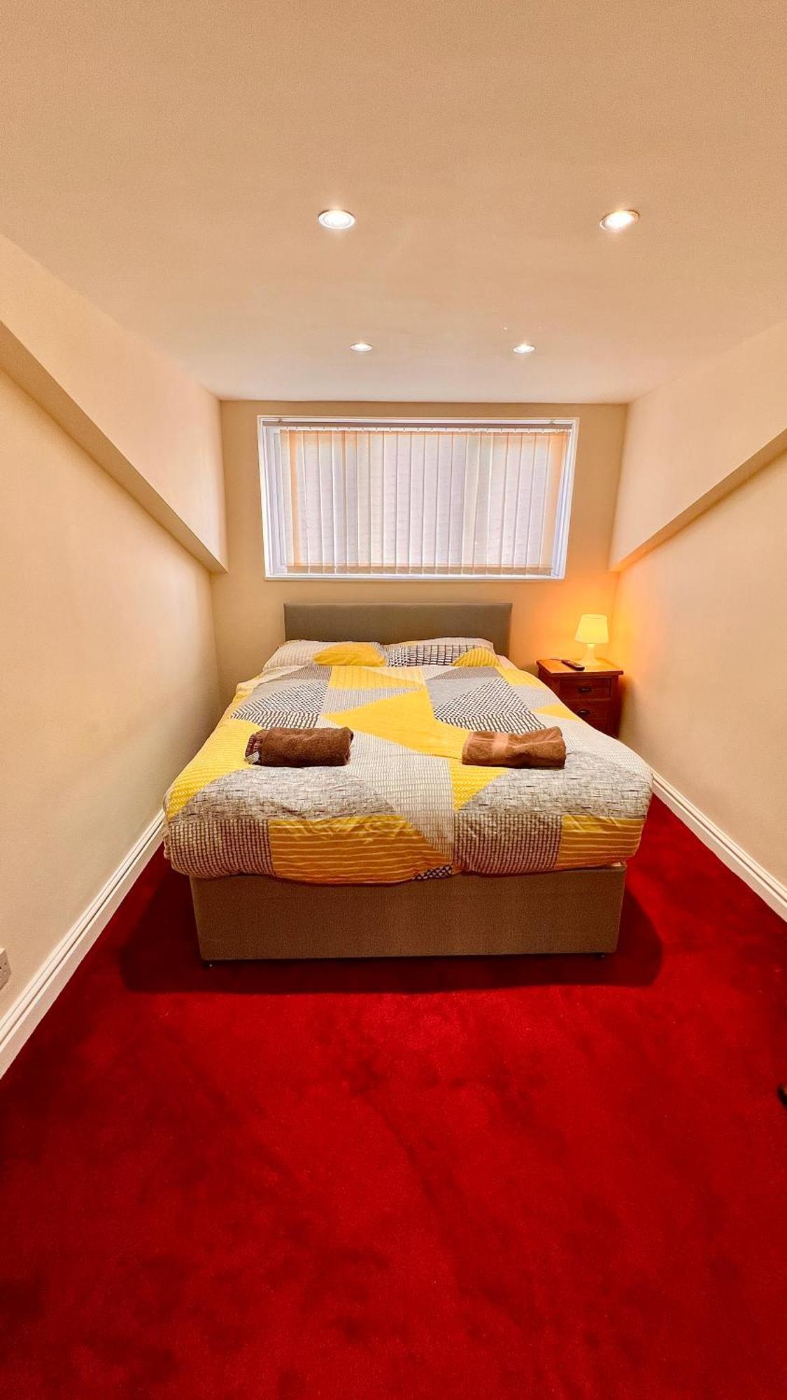 Guest house Castle 86-88 Sheil Rd L6 3af