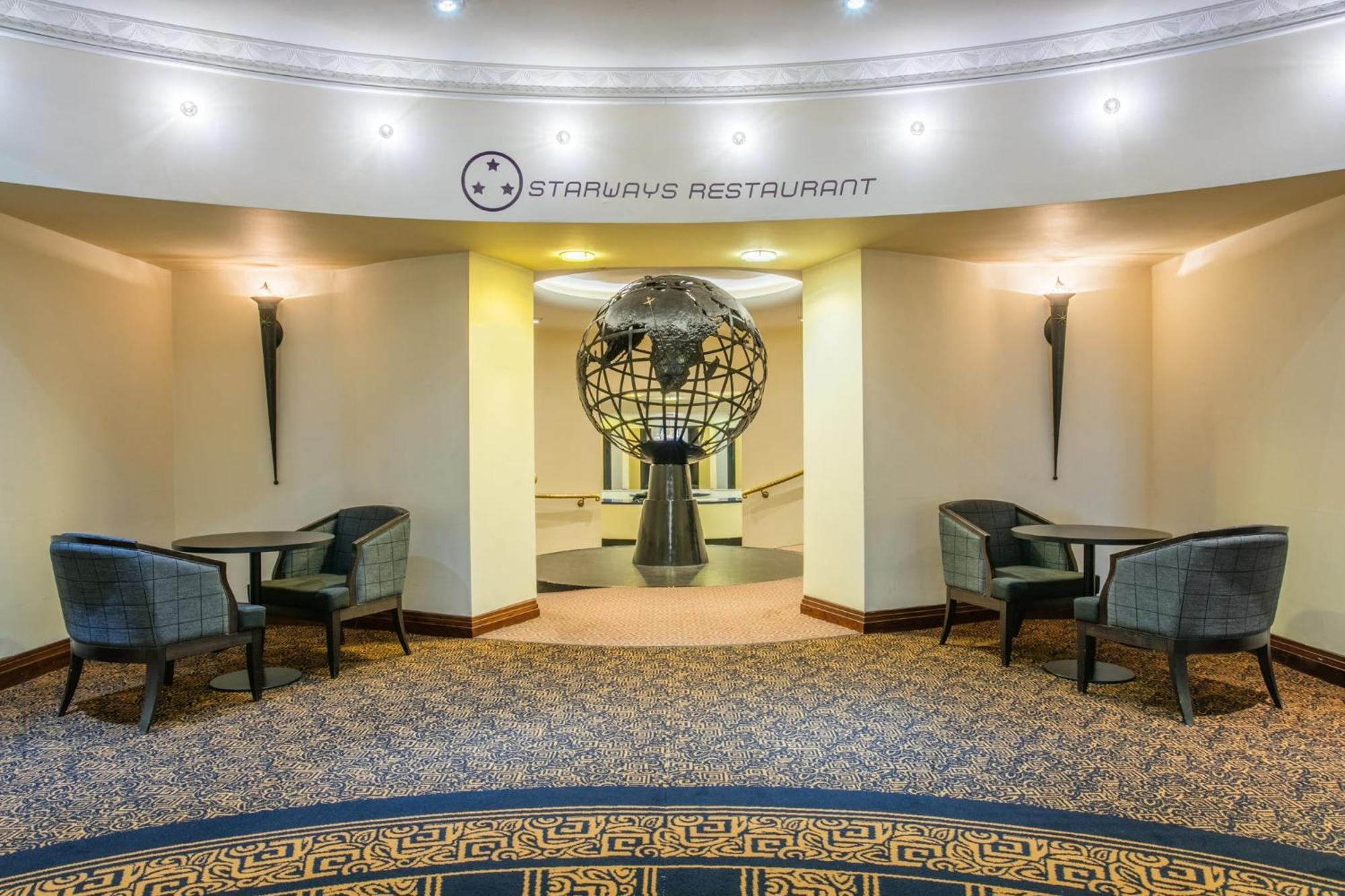 Crowne Plaza - John Lennon Airport By Ihg 4*