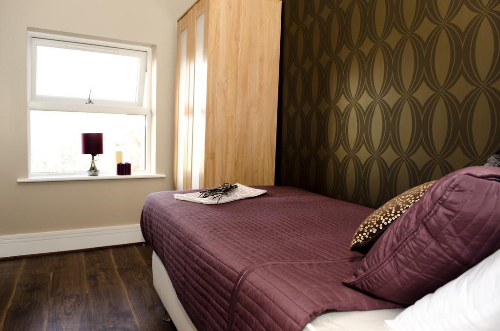 Trivelles 3* Liverpool