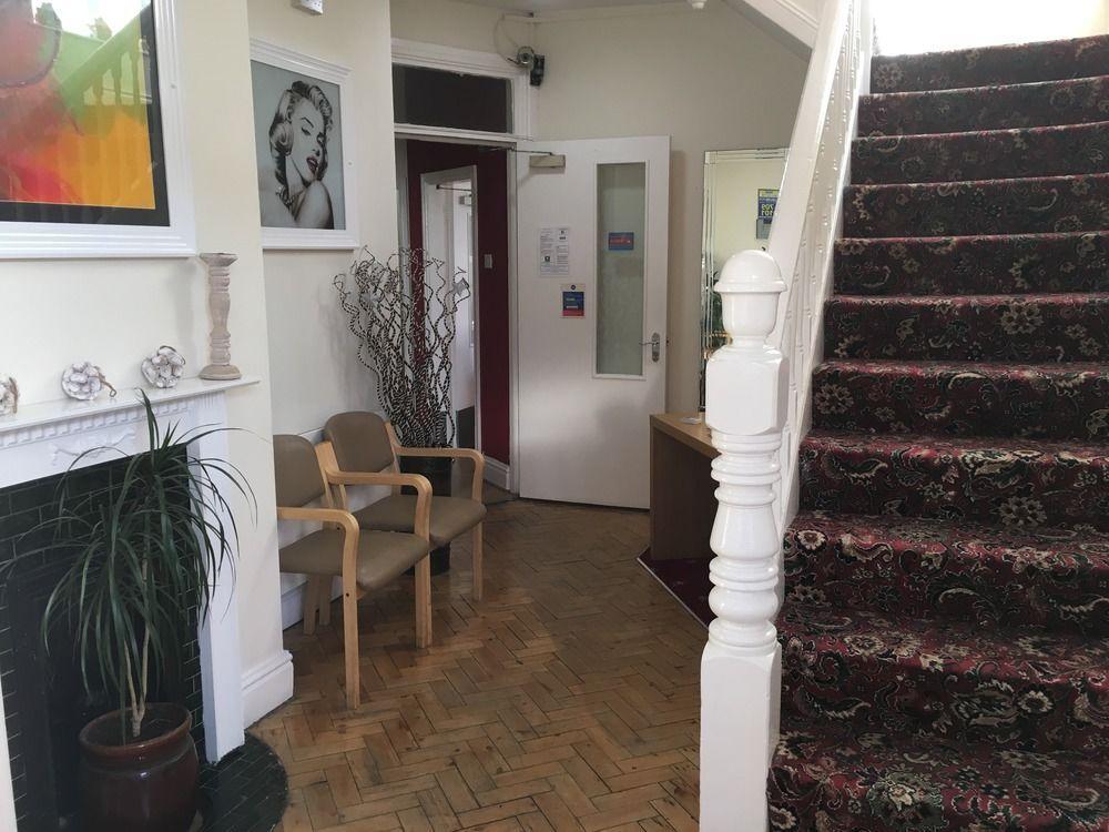 Guest house Castle 86-88 Sheil Rd L6 3af Liverpool