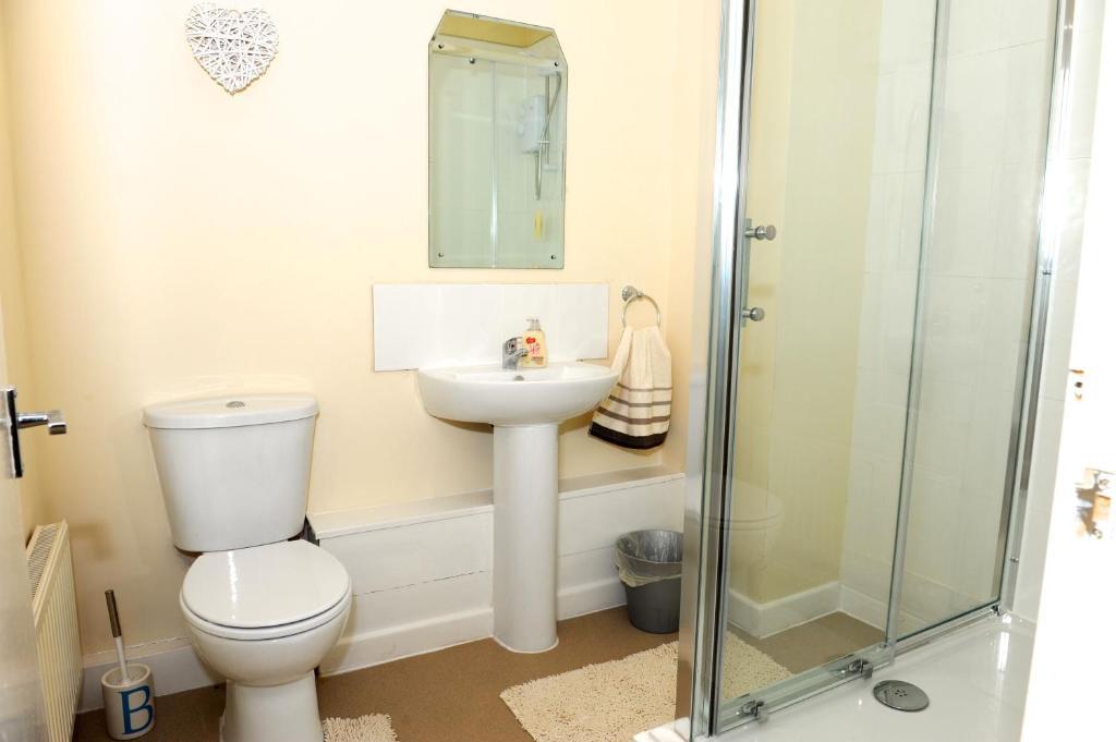 Castle 86-88 Sheil Rd L6 3af Guest house 3*