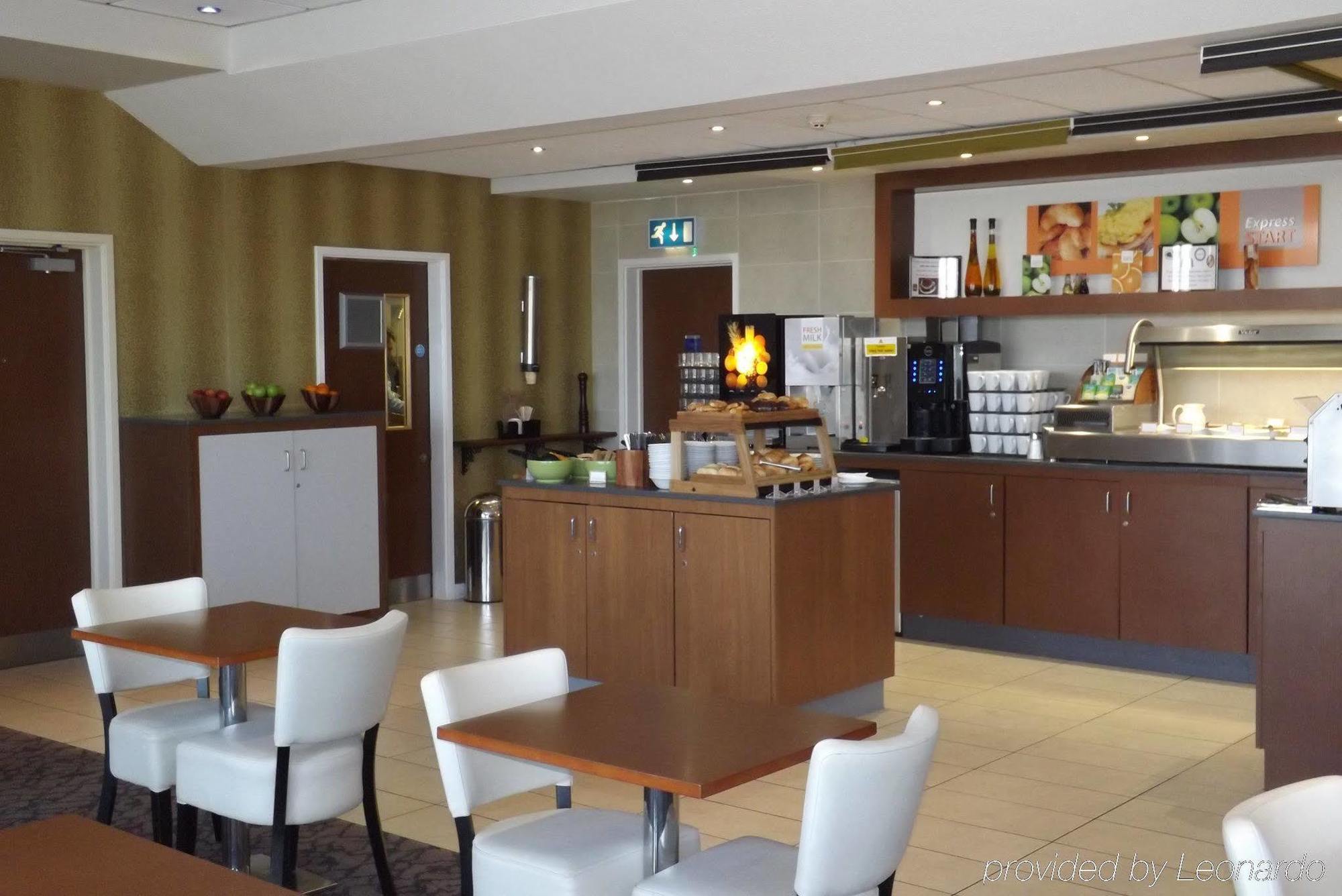 Express John Lennon Airport Hotel