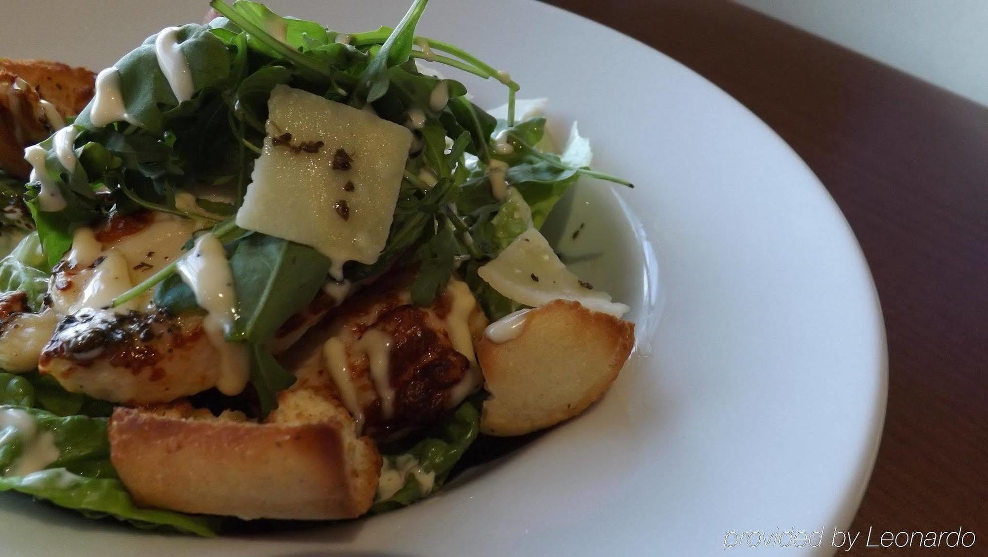 Express John Lennon Airport Hotel 3*