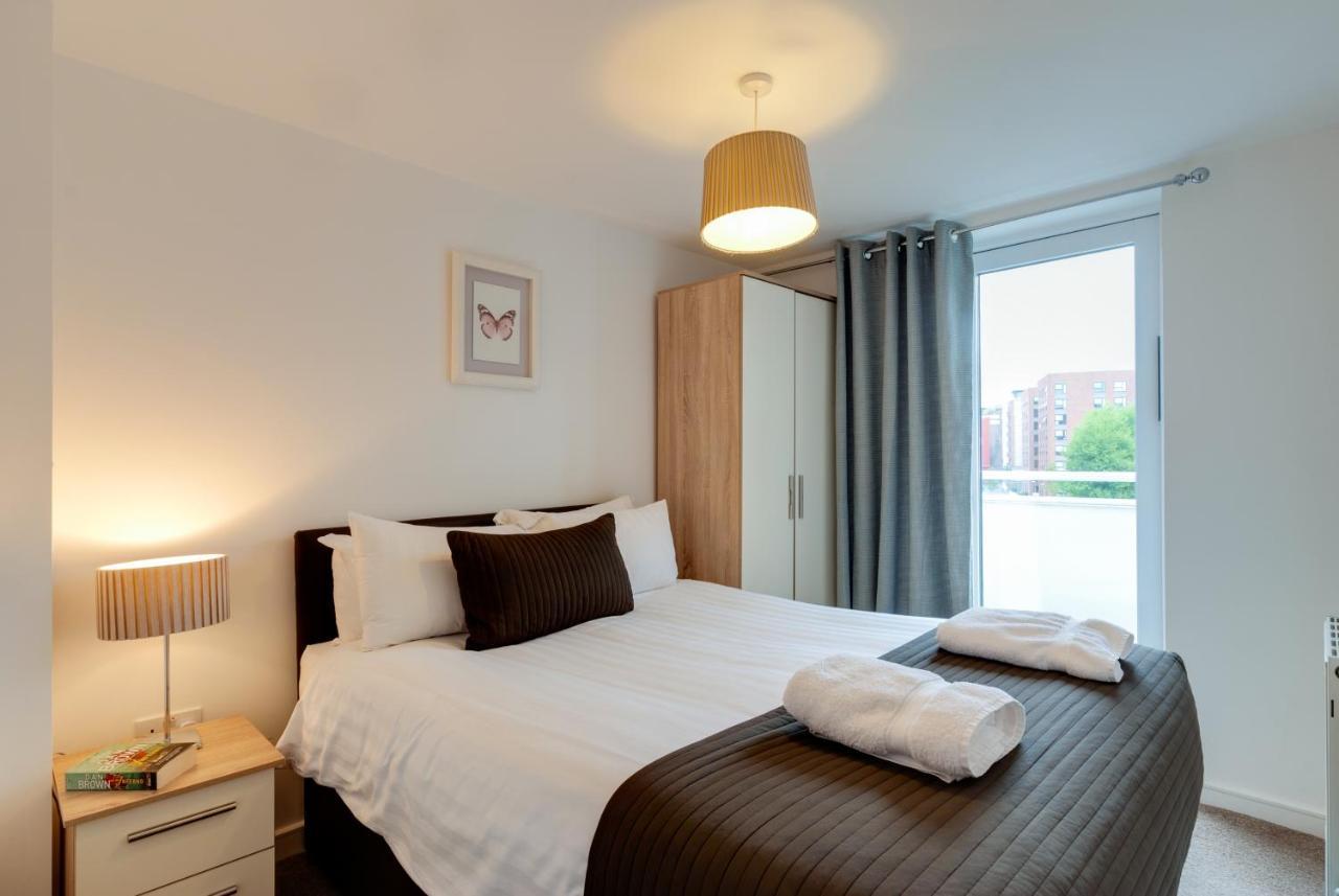 Base Serviced - The Docks Liverpool
