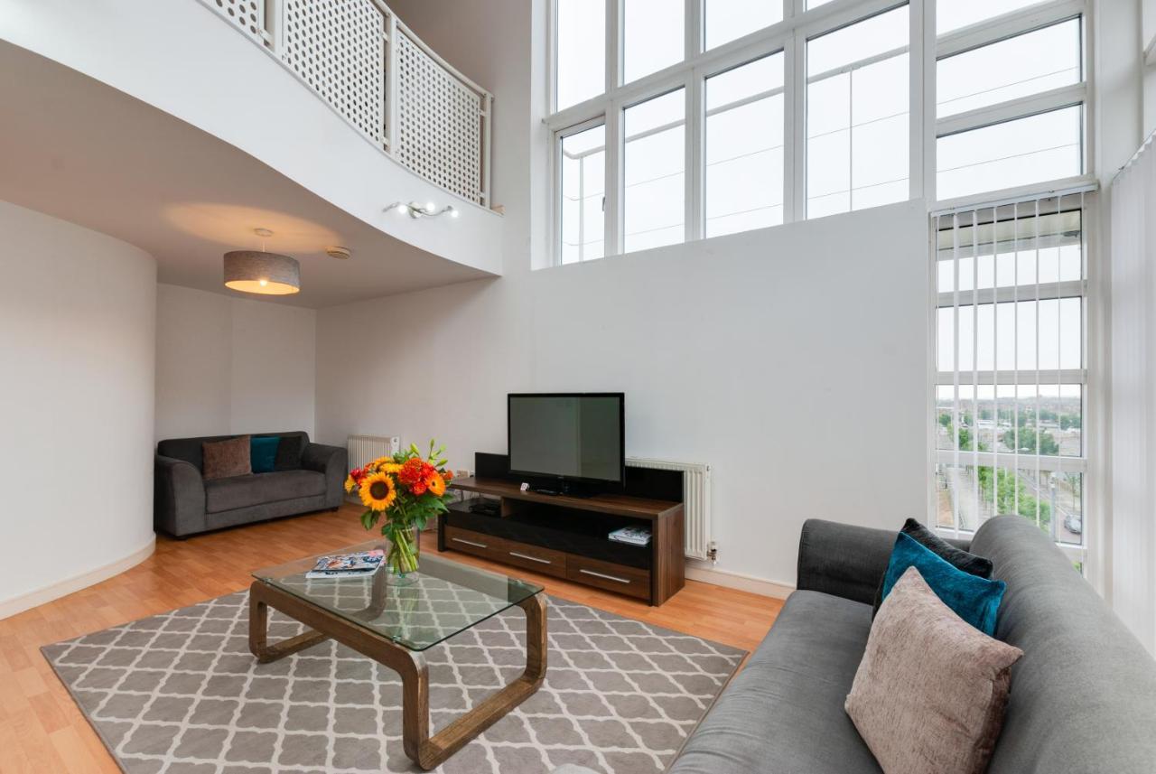 Apartment Base Serviced - The Docks