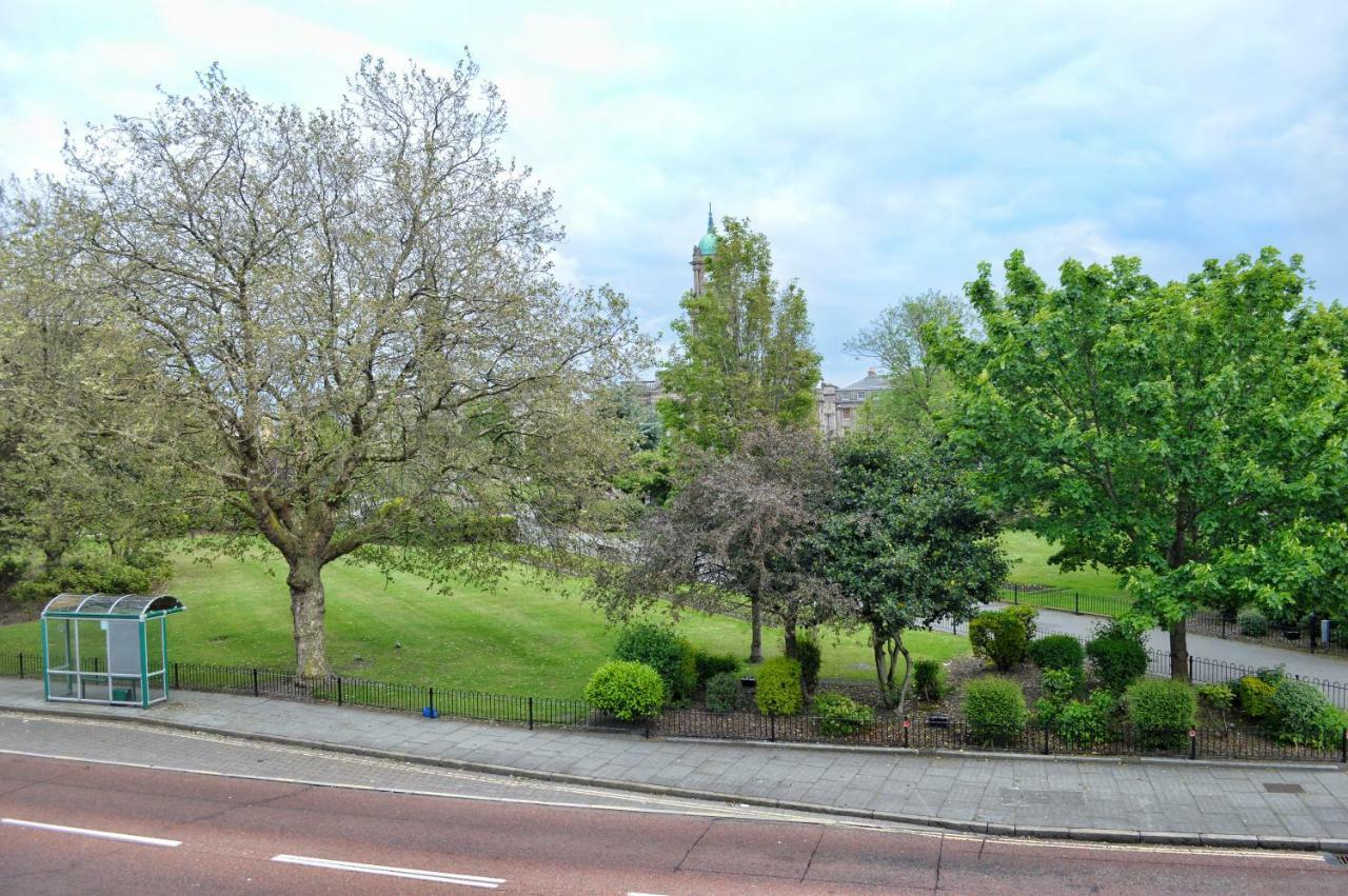 2 Hamilton Square *