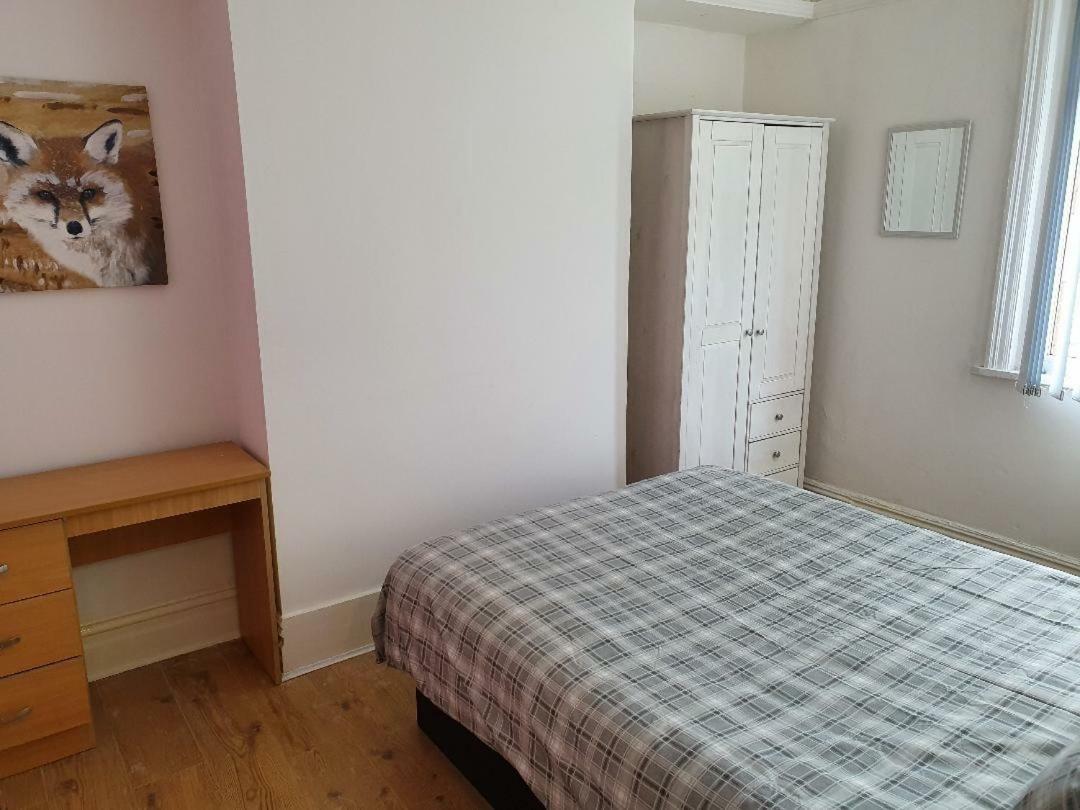 Guest house Prescot House