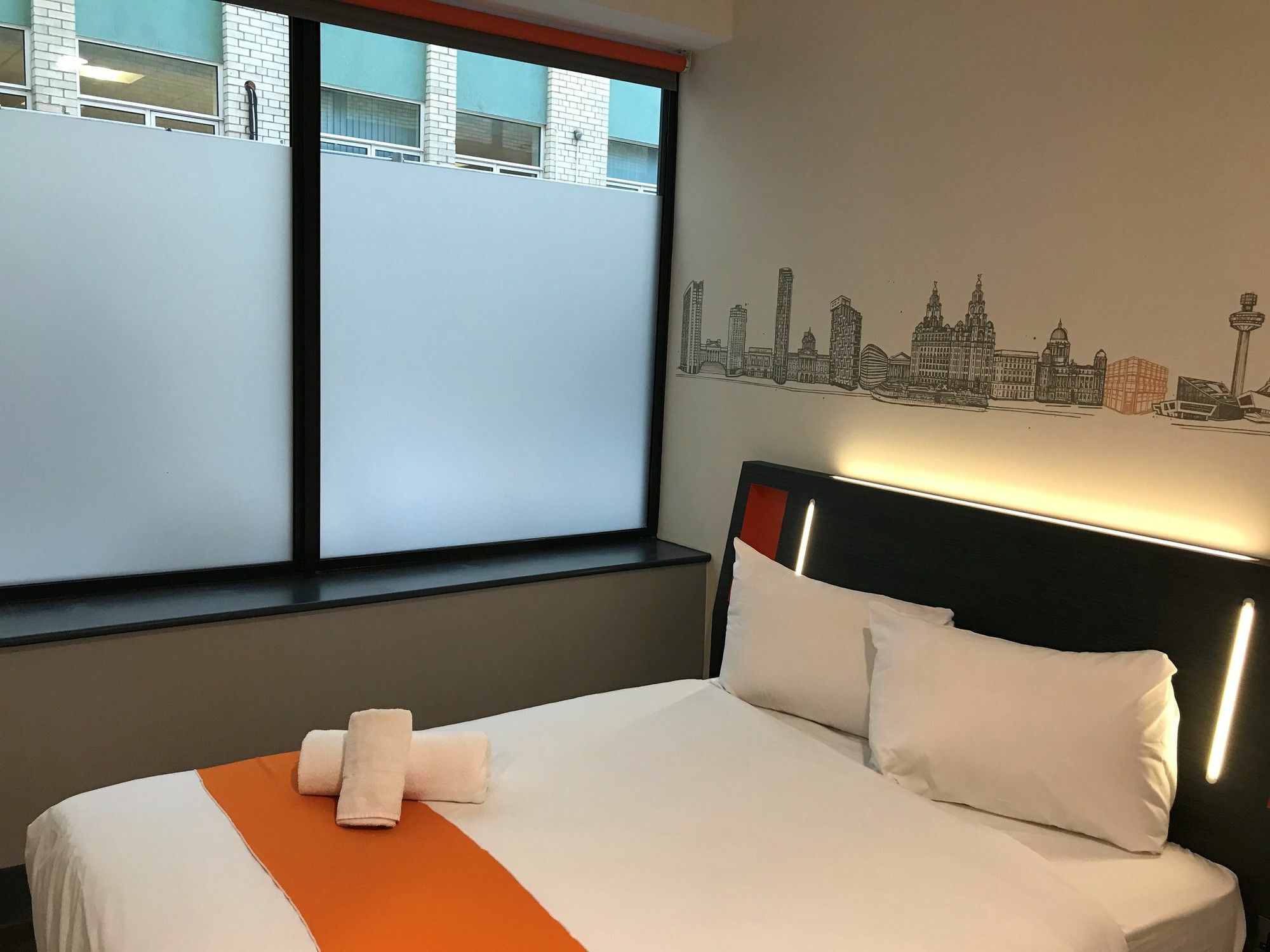 Easyhotel
