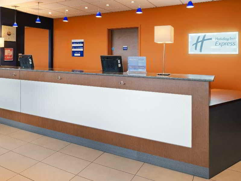 Express John Lennon Airport