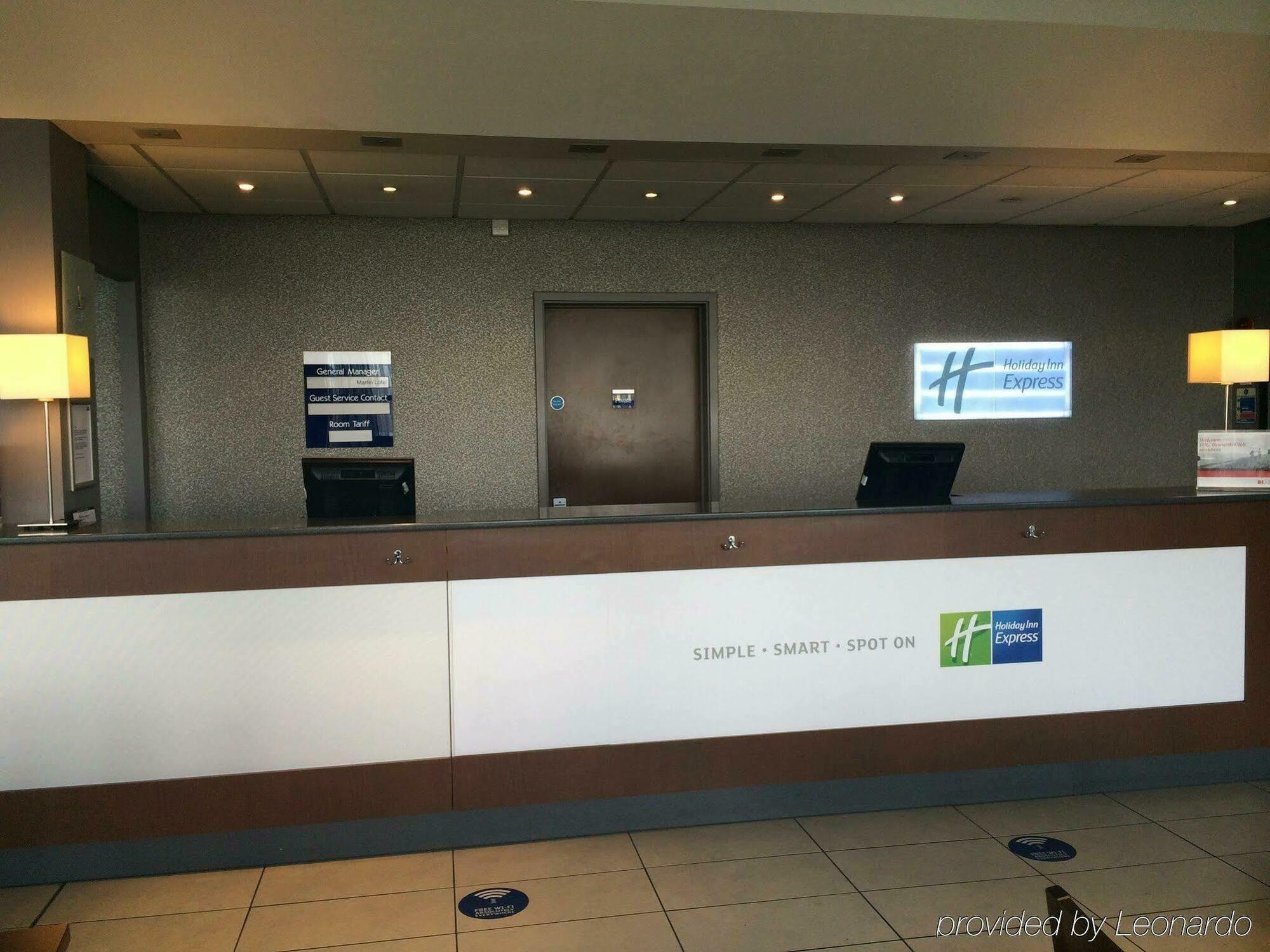 Express John Lennon Airport Hotel