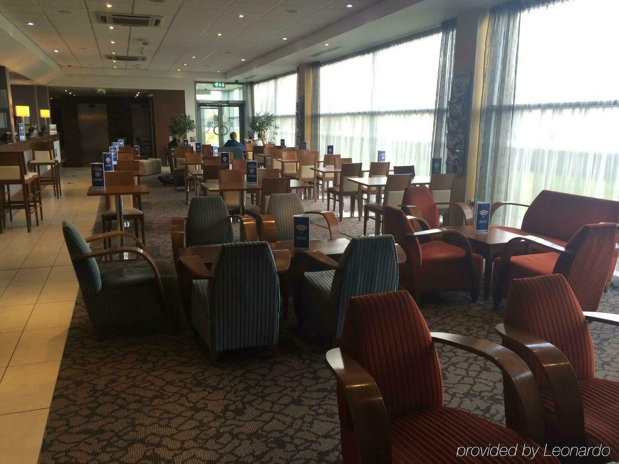 Express John Lennon Airport Hotel 3*