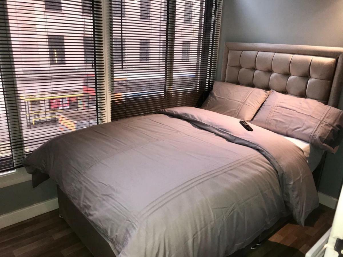 Brownlows 3* Liverpool