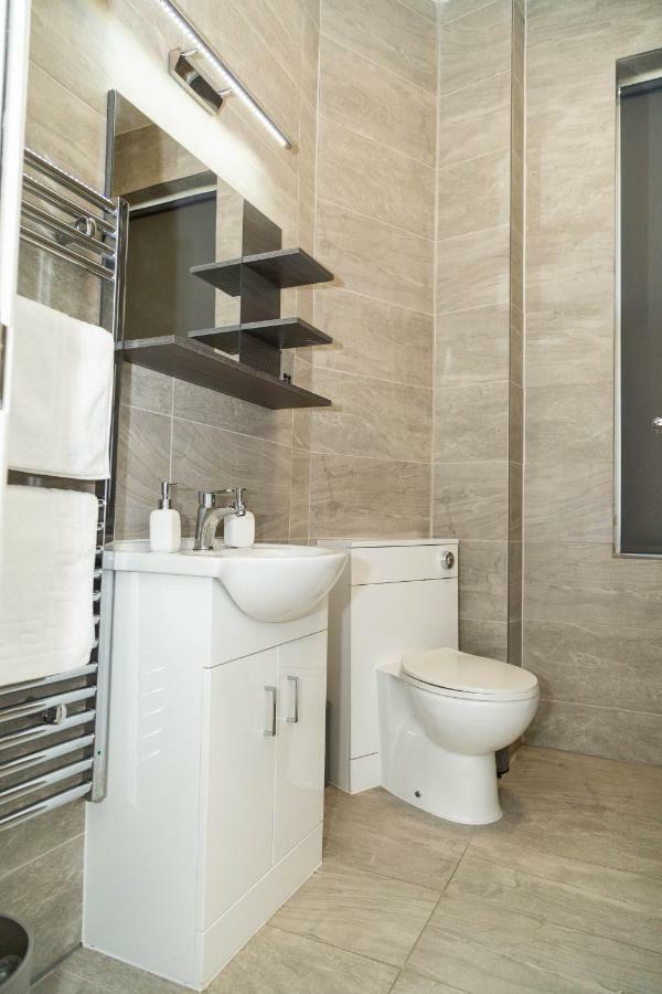 Apartment Serviced In City Centre - St Luke's Building By Happy Days - Apt 1 *