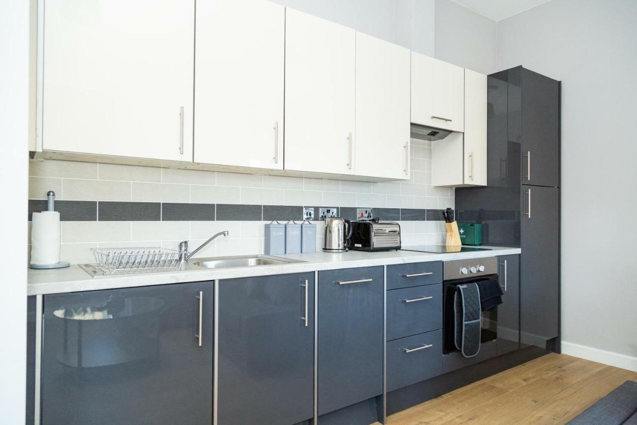 Serviced In City Centre - St Luke's Building By Happy Days - Apt 1 * Liverpool