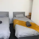 Modern 2 Bed Sleep 5 Close To Anfield Stadium