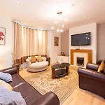 Holly Room