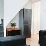 New Blissful 3 Bedroom Bright House Near Centre.