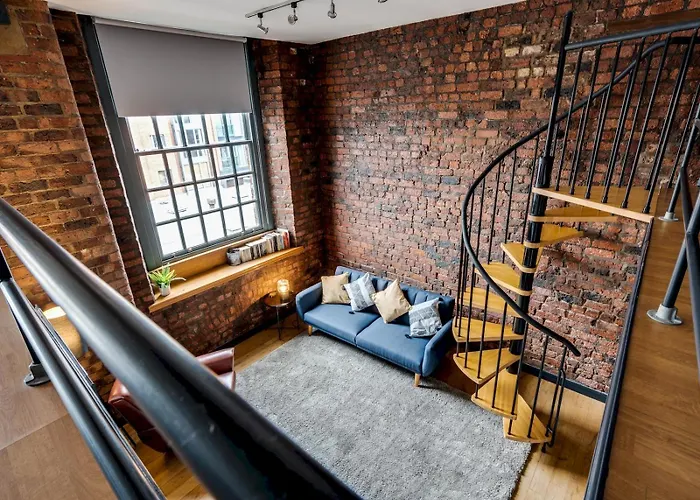 Trafalgar Warehouse Apartmentslps 5 Free Parking Pass The Keys