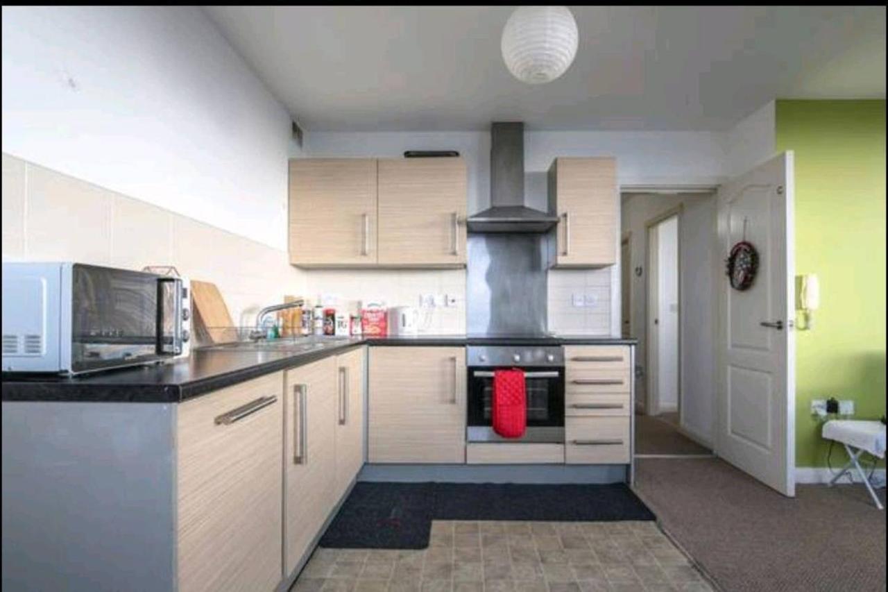 Large 3 Bedrooms In Centre, Free Parking * Liverpool