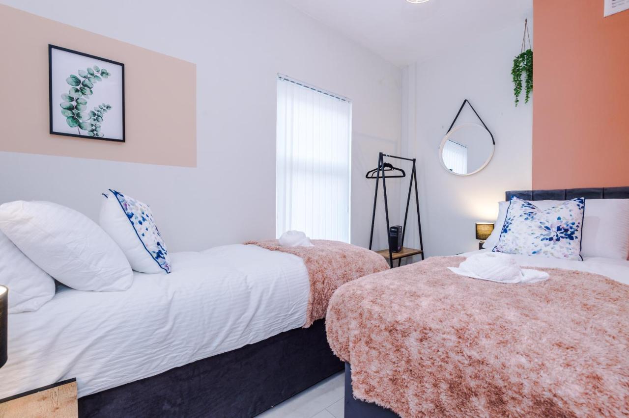 Trendy House, Close To Stadiums, Free Wifi And Car Park