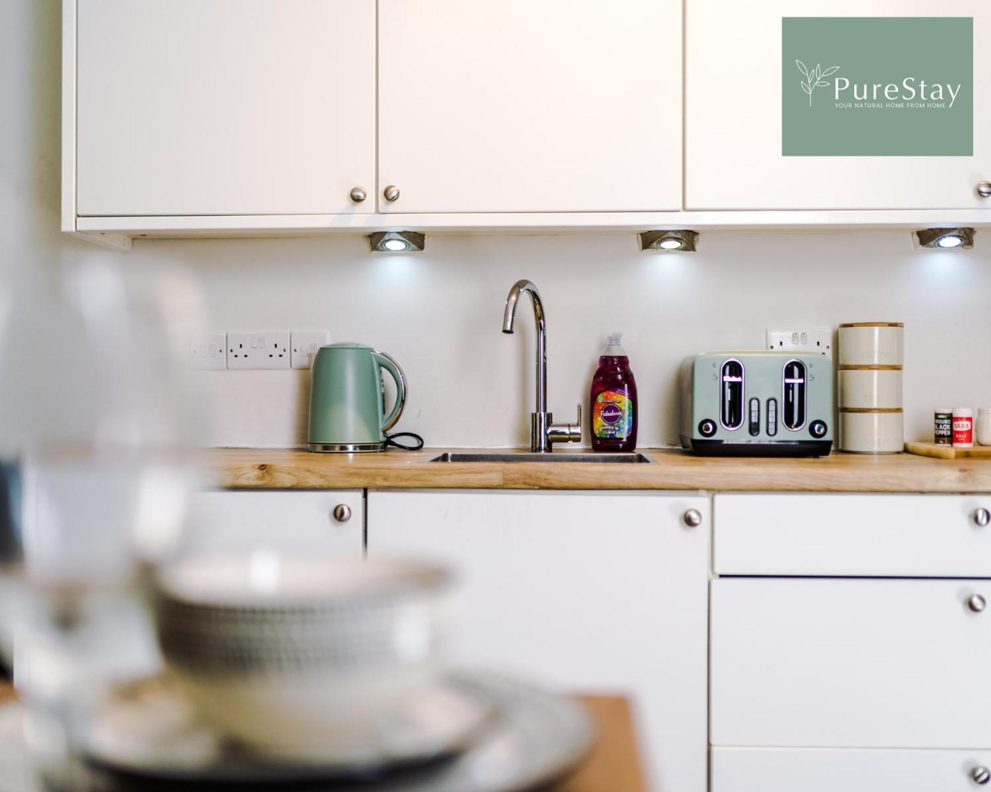 Holiday home Purestay Family Home: Four-bedroom Haven In Liverpool