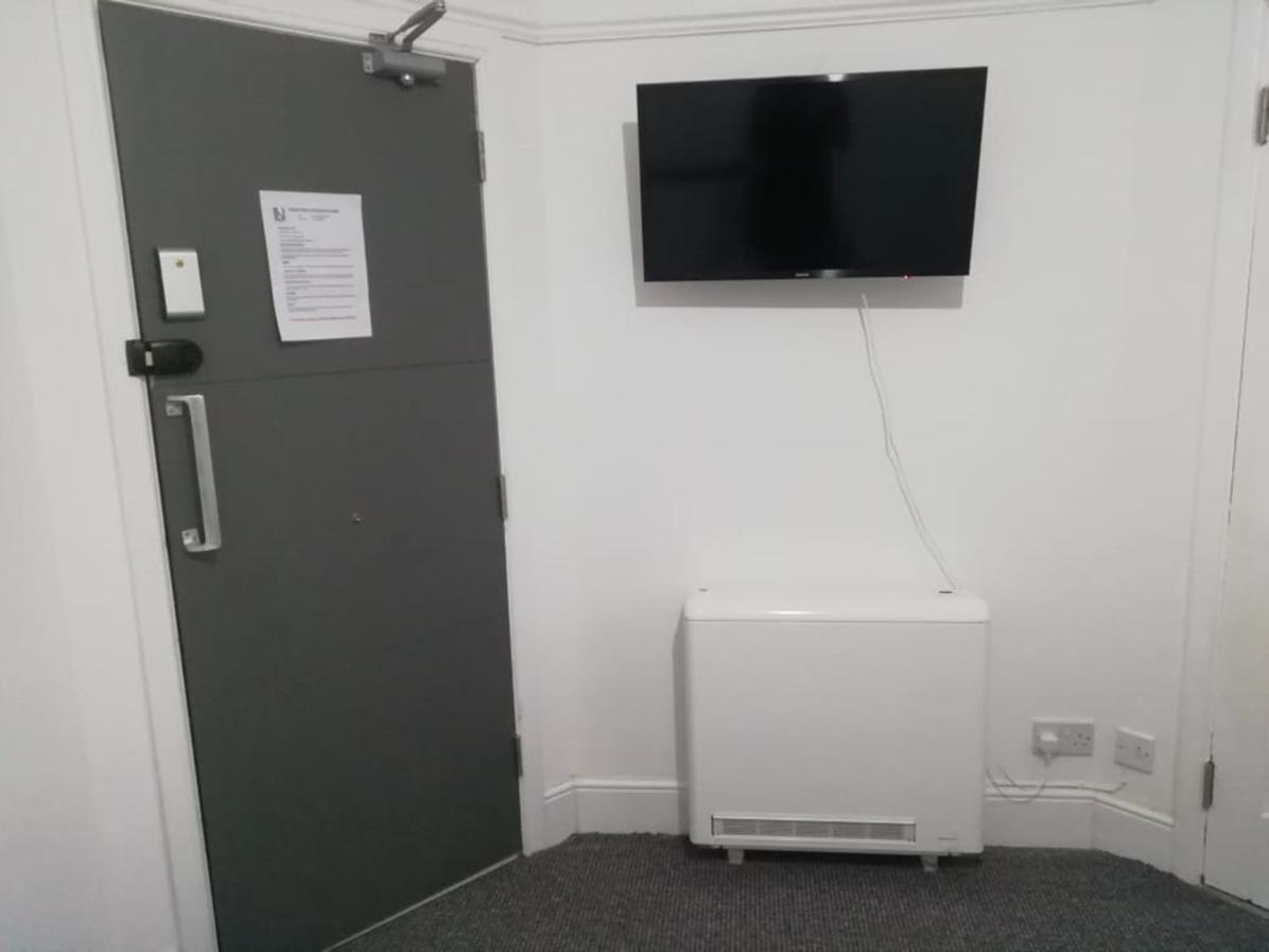 Single Shared Bathroom Free Street Parking Near Anfield Lfc Bed & Breakfast Liverpool