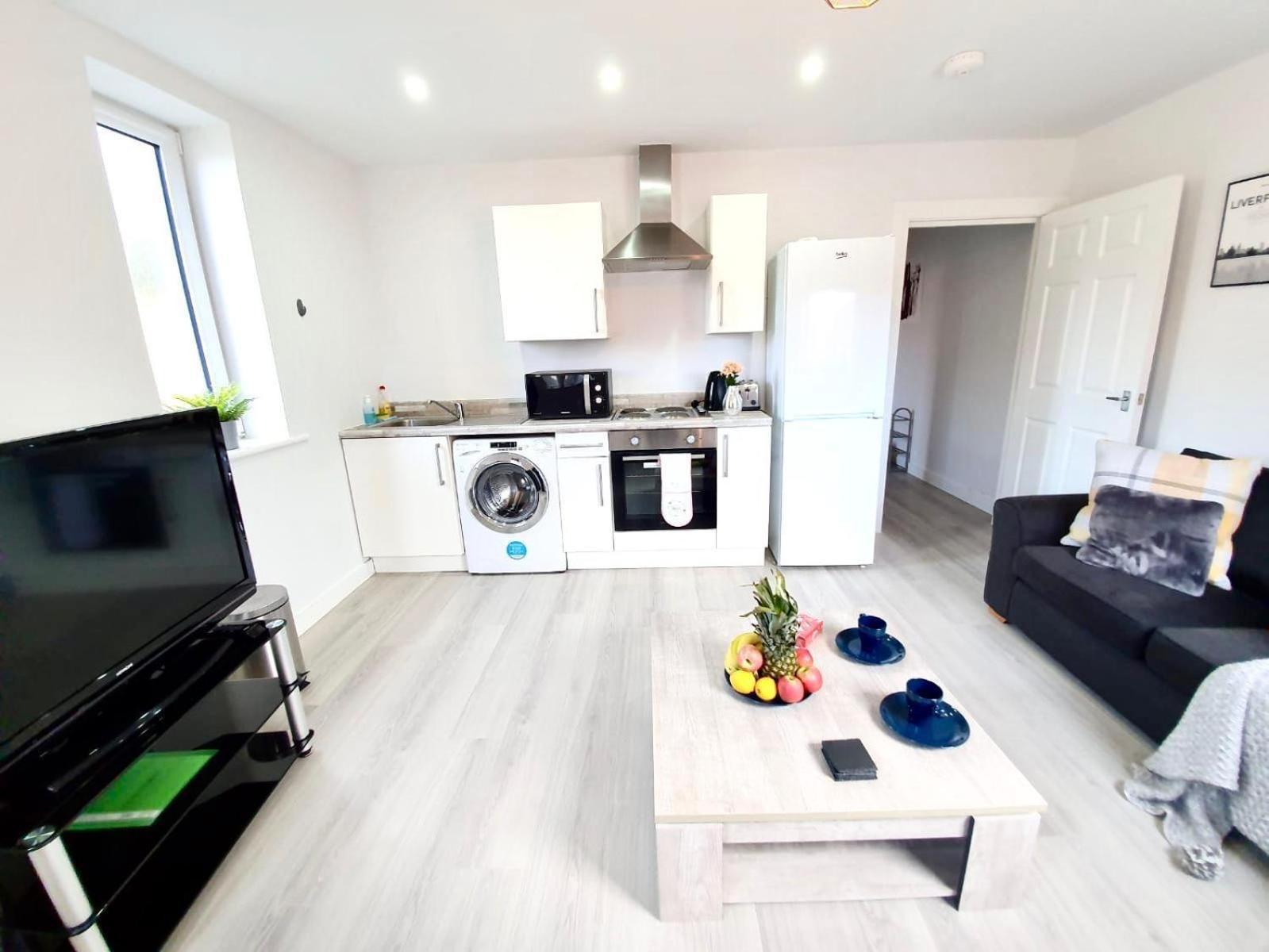 Apartment Opp - Perfect For Contractors And Travellers, Big Savings Booking 4 Nights Or More! *
