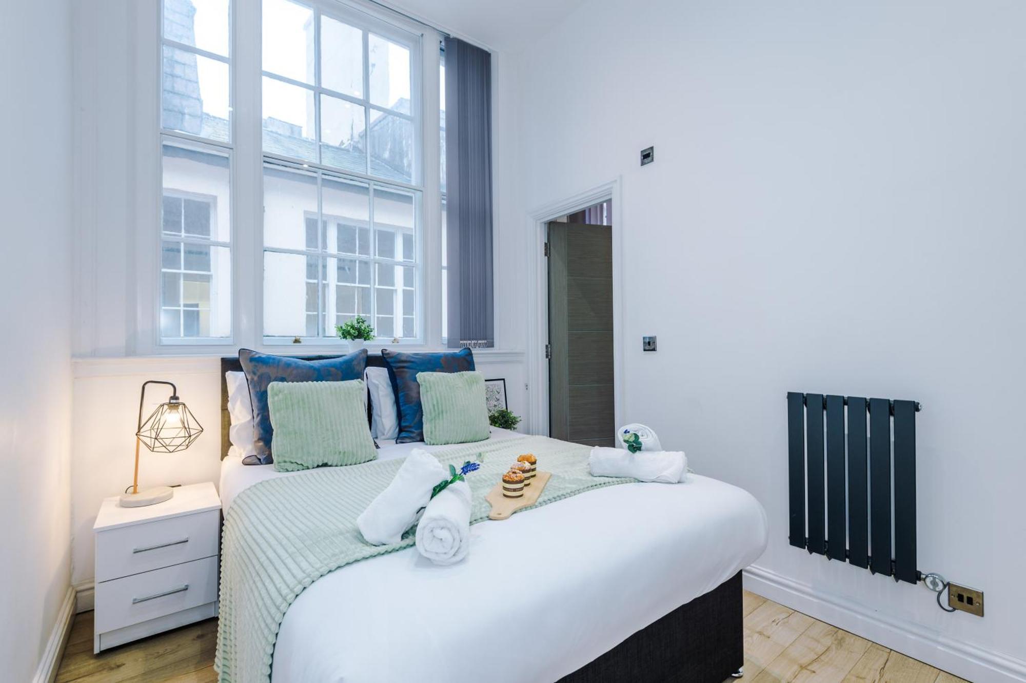 Modern 2-bedroom In The Heart Of Centre *