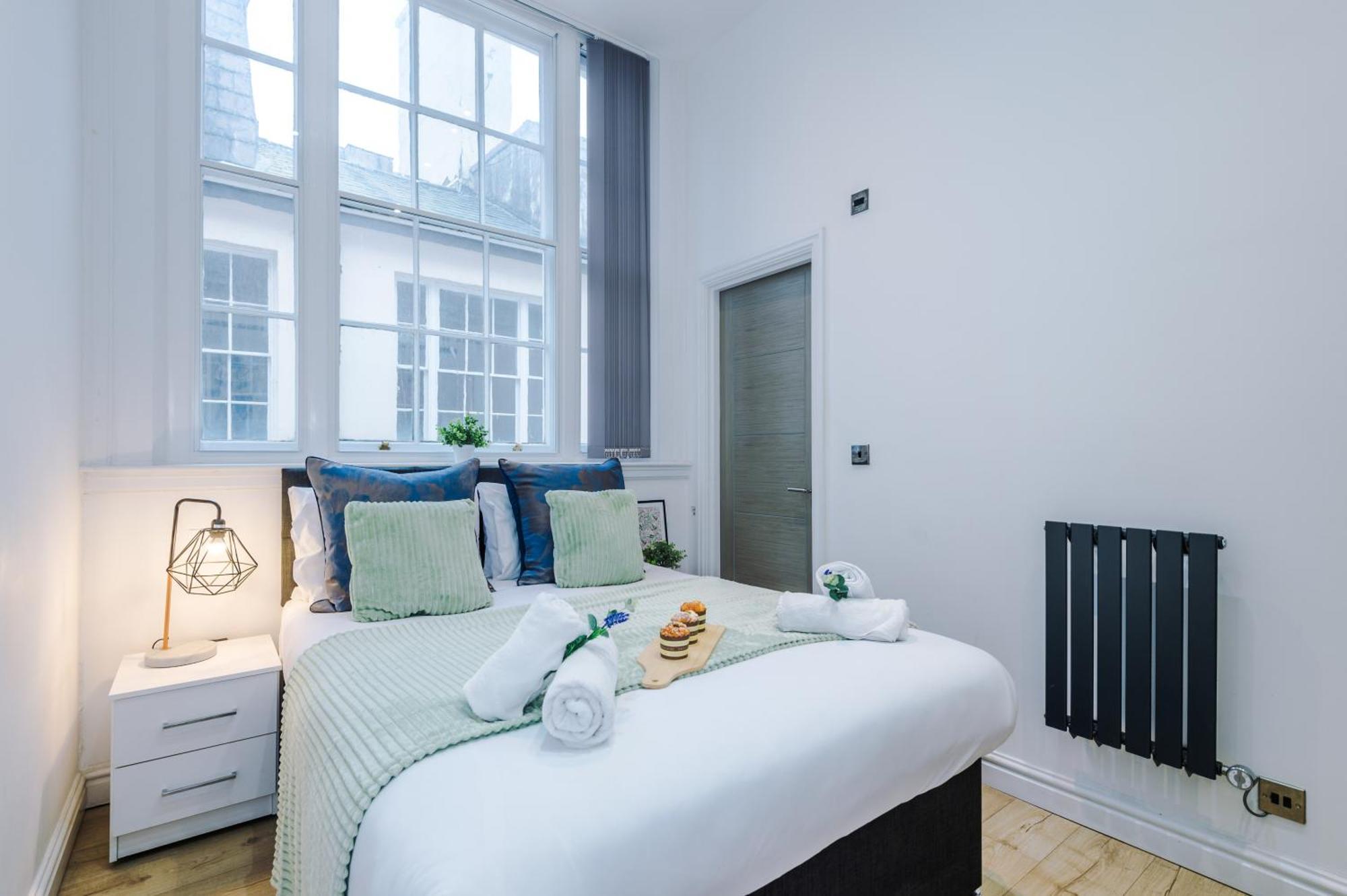 Modern 2-bedroom In The Heart Of Centre *