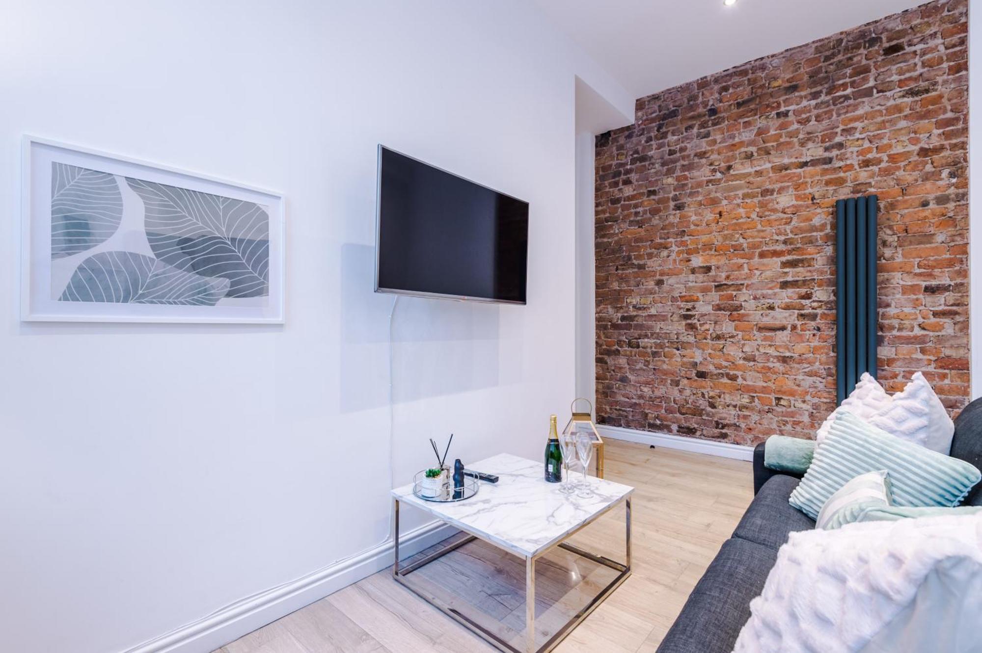 Modern 2-bedroom In The Heart Of Centre