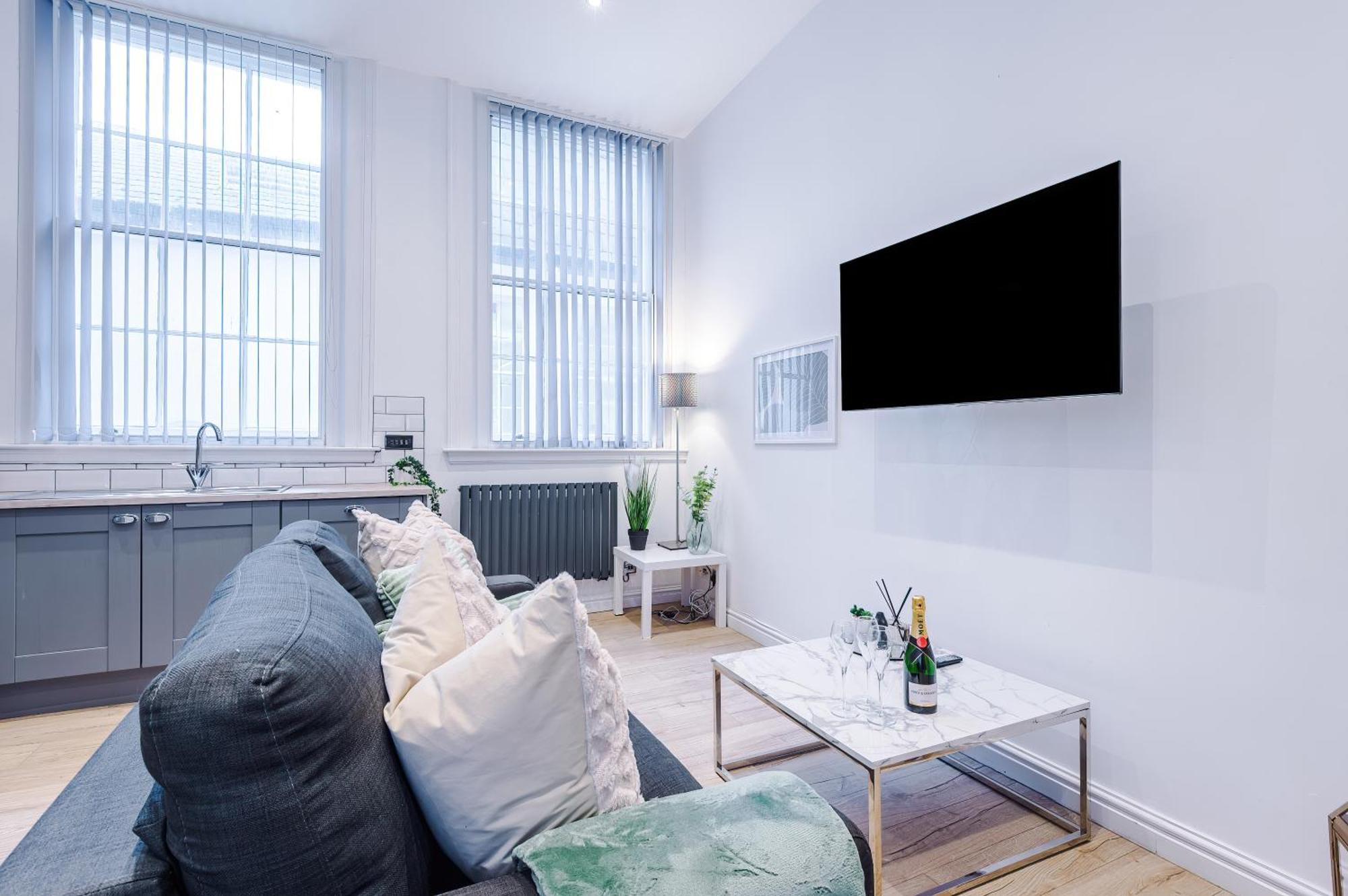 Modern 2-bedroom In The Heart Of Centre * Liverpool