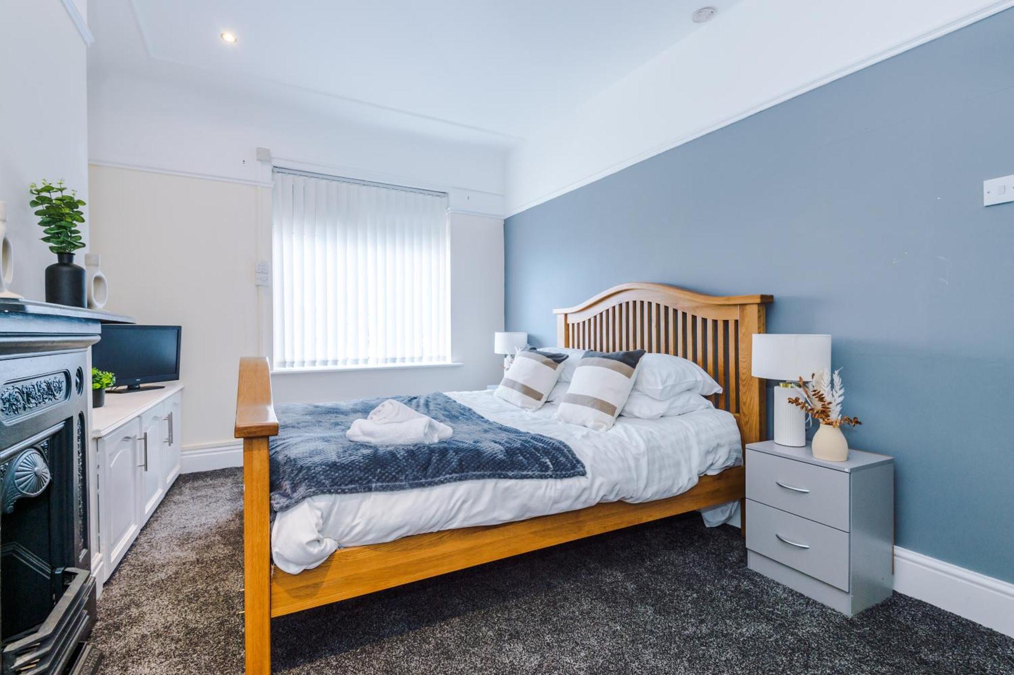 Air Host & - Cherry Lane Hideaway - 3br Holiday home Liverpool