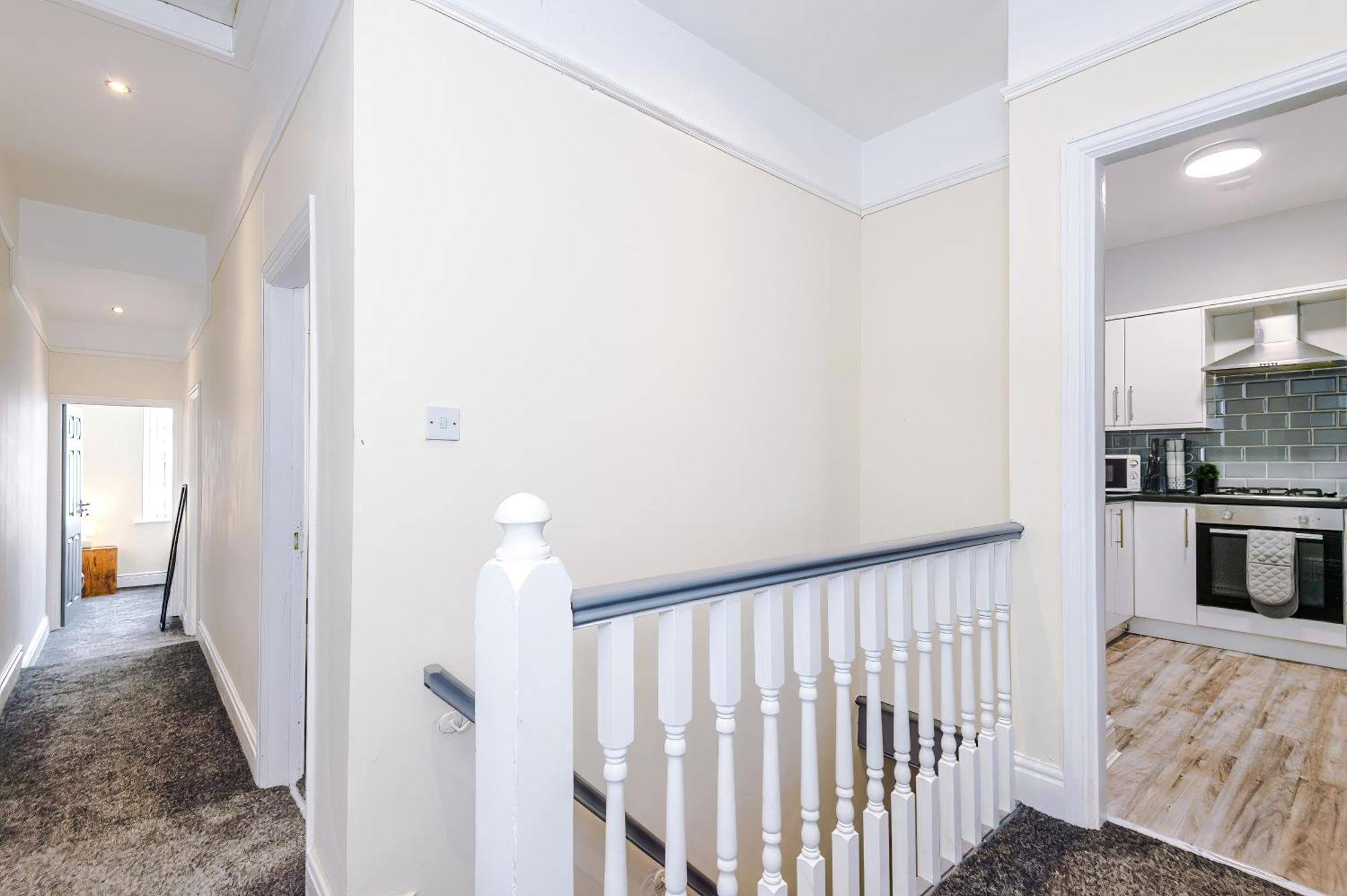 Air Host & - Cherry Lane Hideaway - 3br Holiday home Liverpool