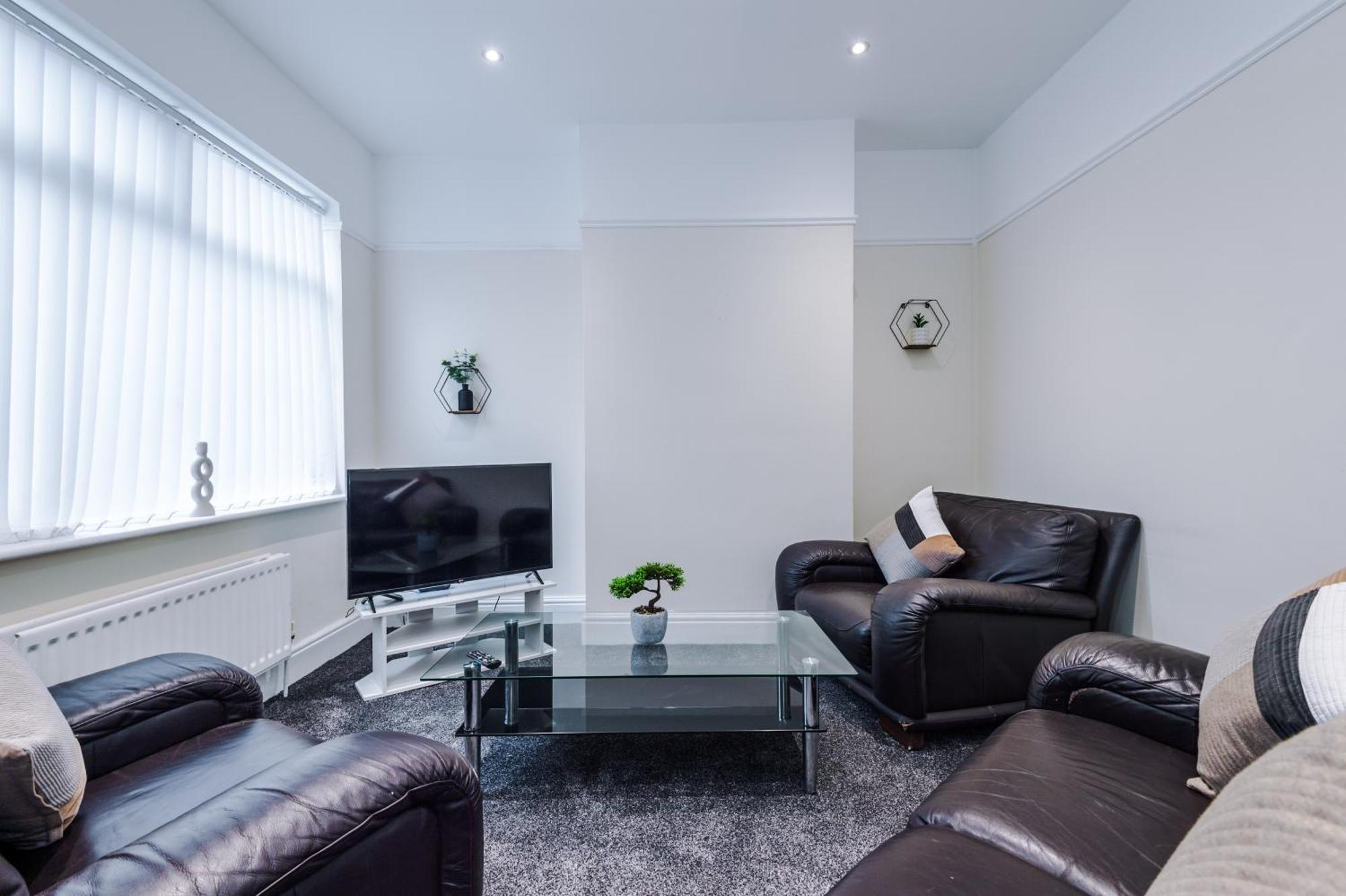 Air Host & - Cherry Lane Hideaway - 3br Holiday home *
