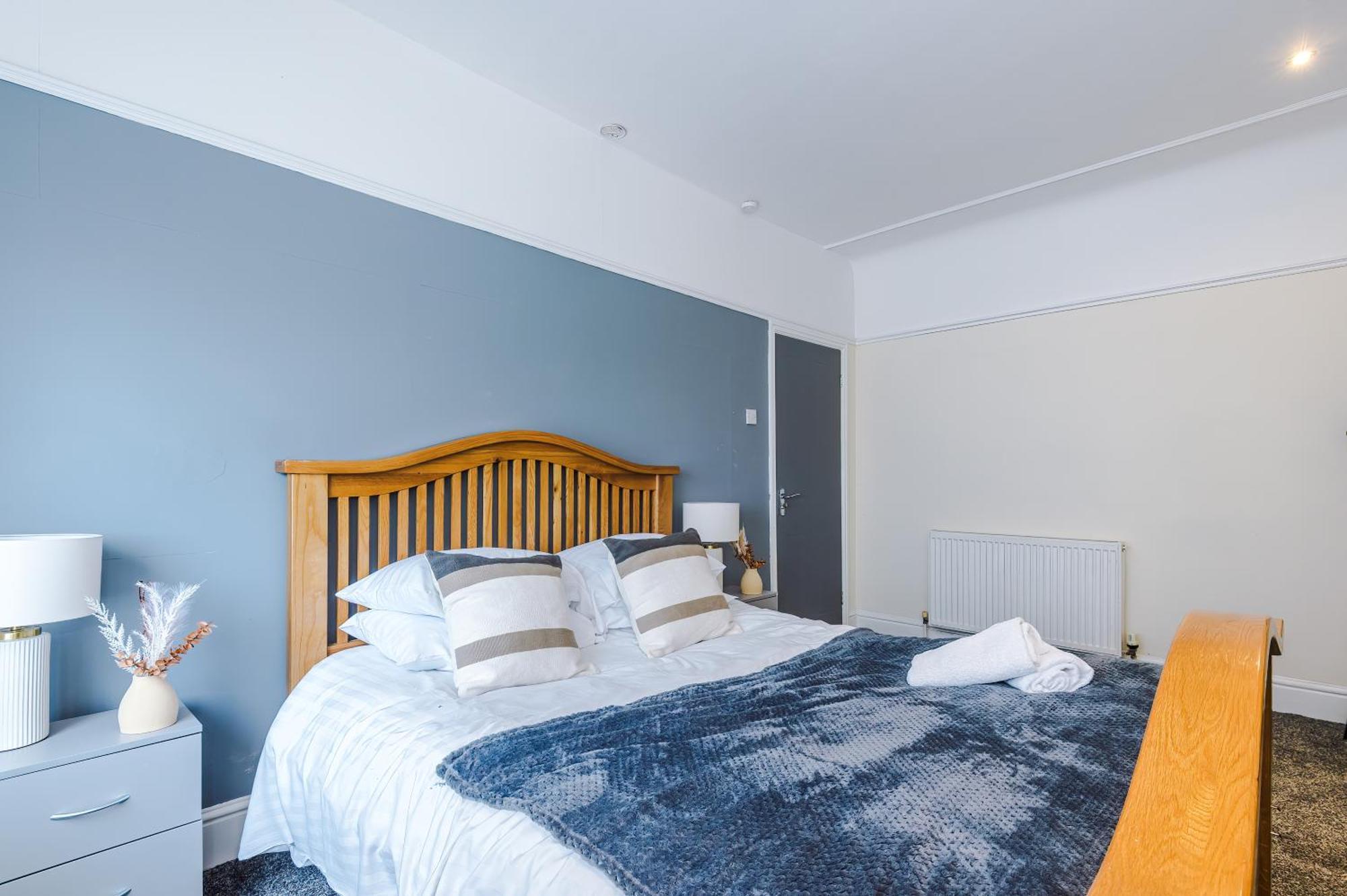 Holiday home Air Host & - Cherry Lane Hideaway - 3br Liverpool