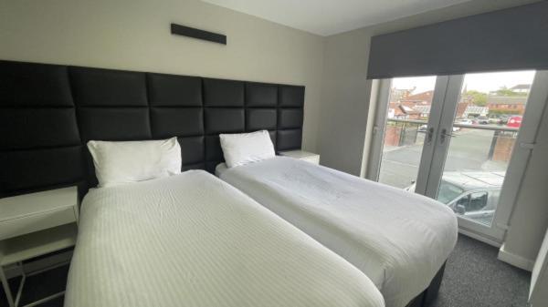 Ryan I Air I - 102 Mill Street - Free Parking Aparthotel