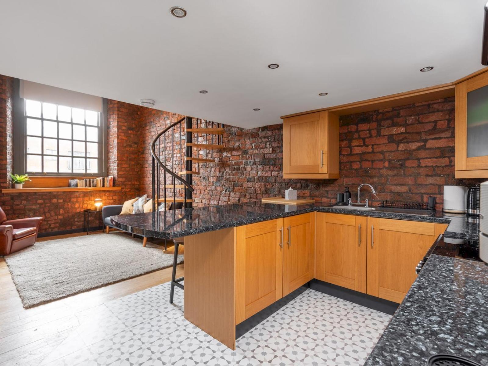Trafalgar Warehouse Apartmentslps 5 Free Parking Pass The Keys *