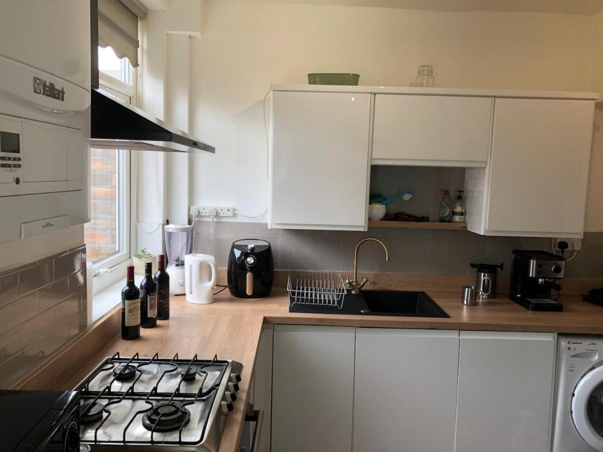 Cozy Little House 3 Minutes From Brunswick Train *