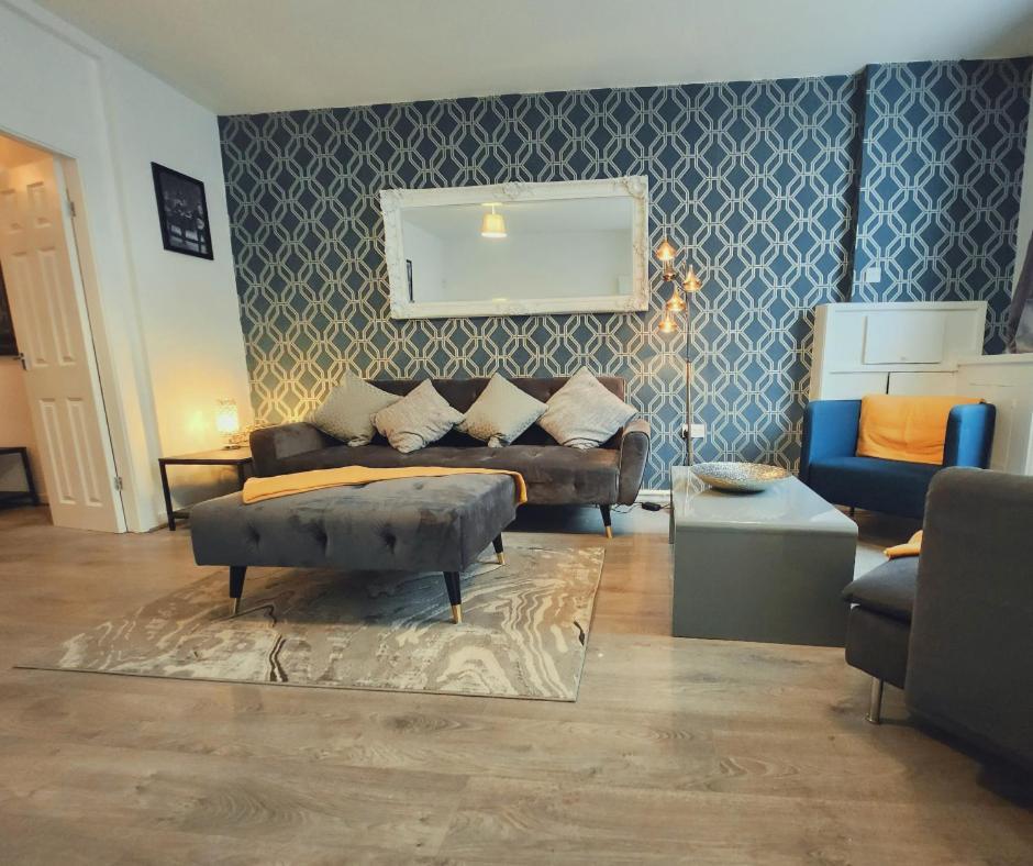 Kop View Hotel *
