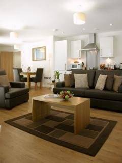 Cove Paradise Street Aparthotel