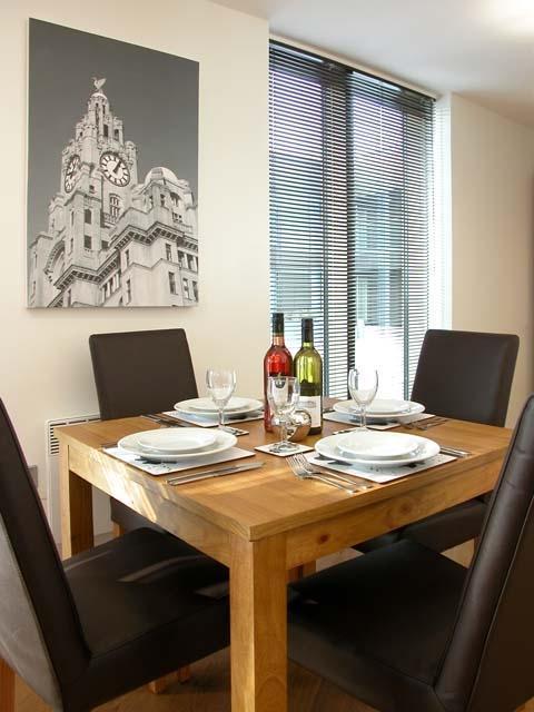 Cove Paradise Street Aparthotel
