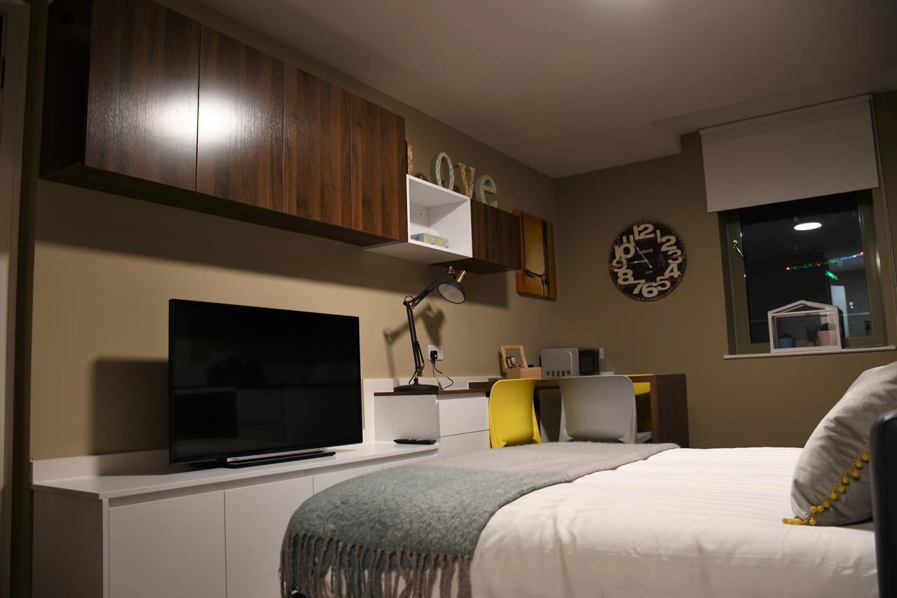 Apartment Pembroke